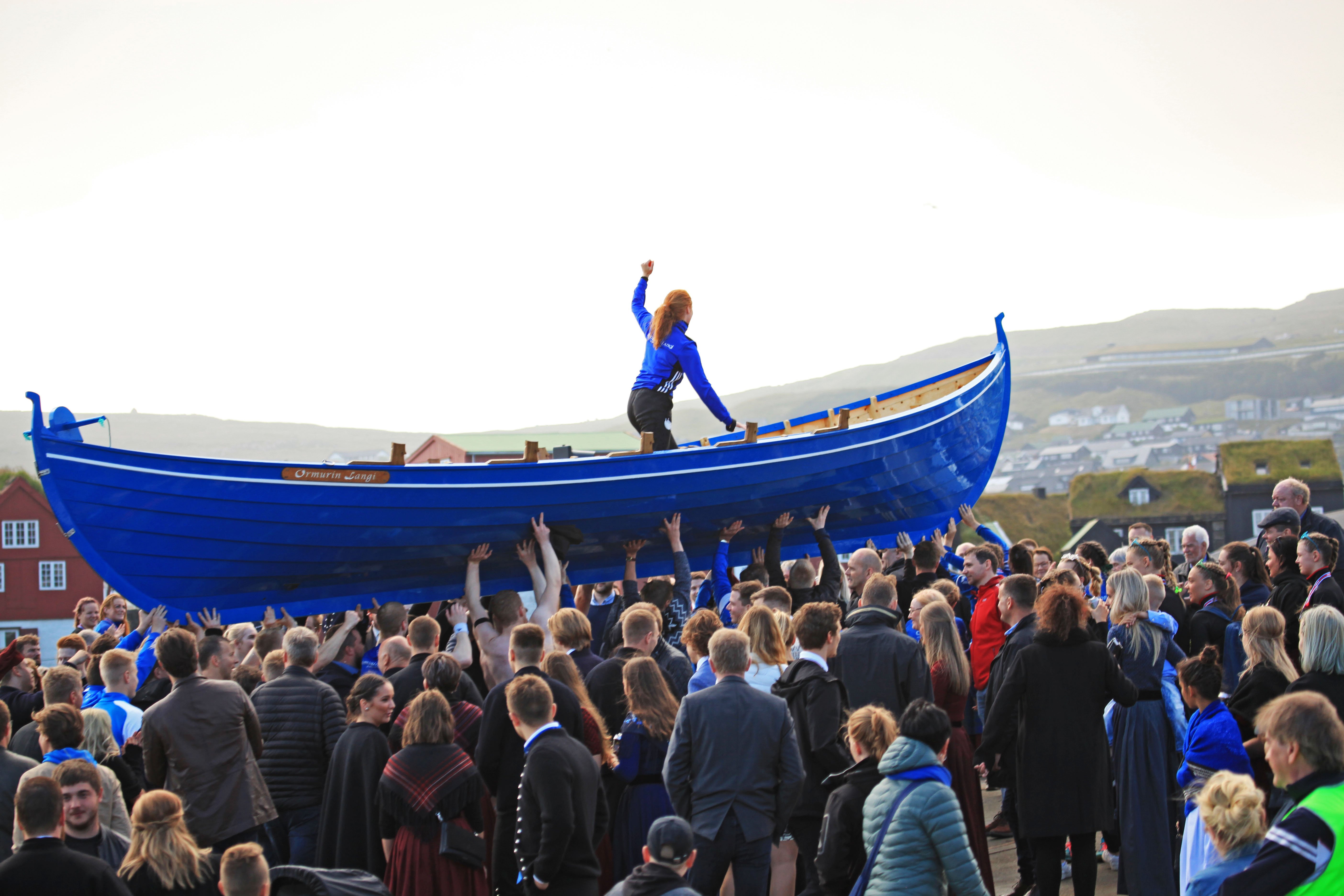 7 The winner - rowing race Torshavn IMG_6704_blabat